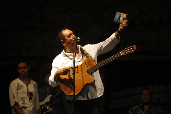 Hondureños y extranjeros bailaron al ritmo de Guillermo Anderson