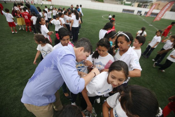 La Guaymuras renueva a glorias del fútbol