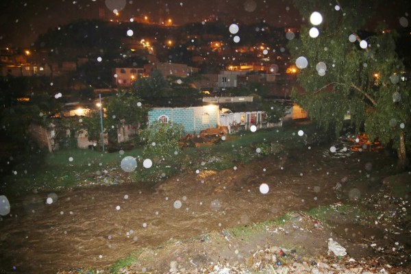 LLuvias reportan leves daños en la capital