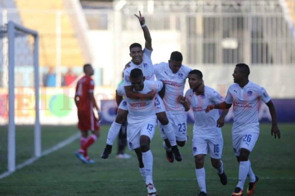El terrible error de Yul Arzú en el tercer gol de Olimpia ante Real Sociedad