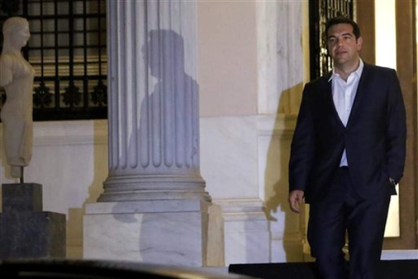 Grecia ordena cierre de bancos de forma indefinida