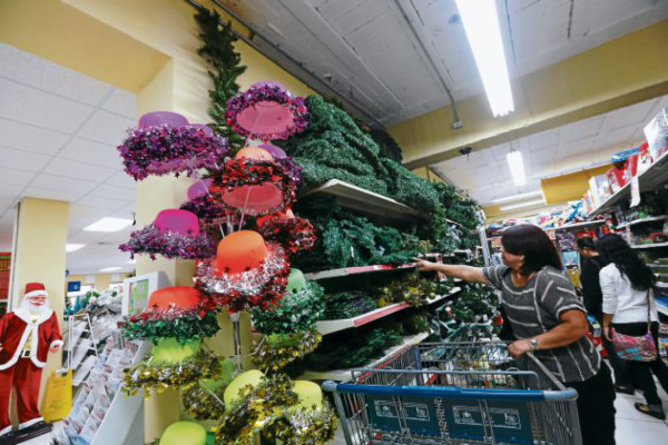 Proyectan pobre auge comercial en esta Navidad