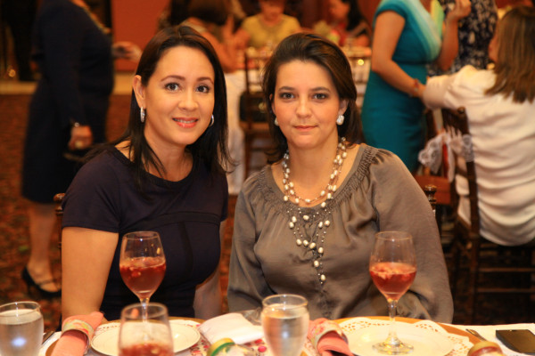 Alegre bienvenida para Olivia