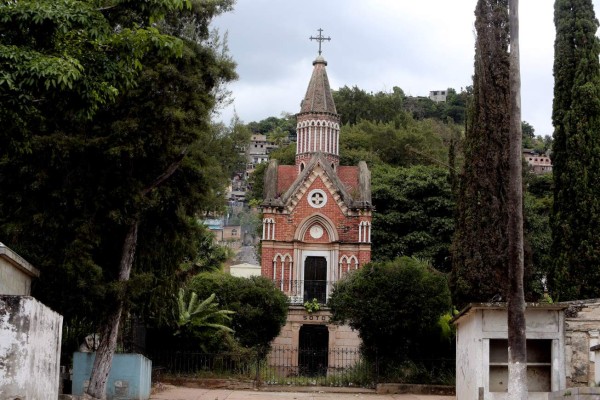 Restauración de camposanto vuelve a agenda municipal