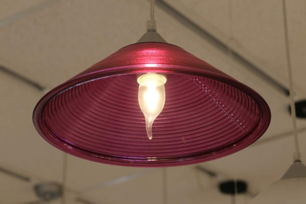 Haga brillar su sala con el ultravioleta