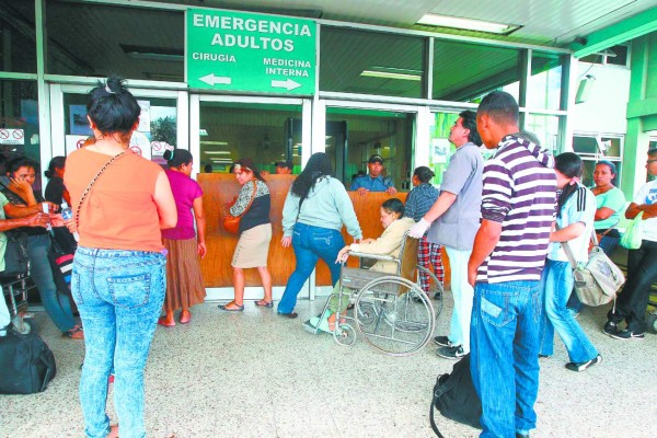 Mil personas atenderán a los pacientes del HEU