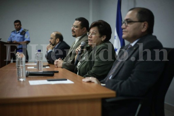 EEUU reitera 'apoyo total' a la Comisión Depuradora tras atentado contra Jorge Machado