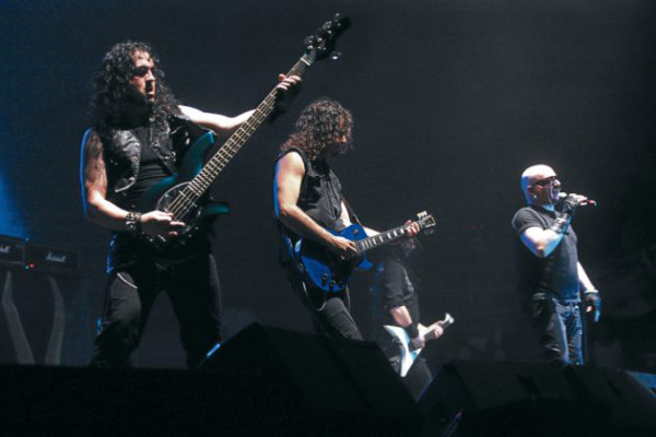 Leyendas del rock rompieron el metal en Tegucigalpa