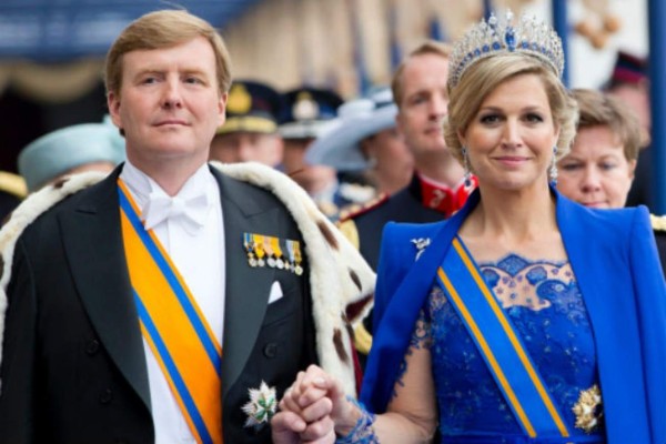 Muy especial invitación de cumpleaños para cenar con el rey de Holanda