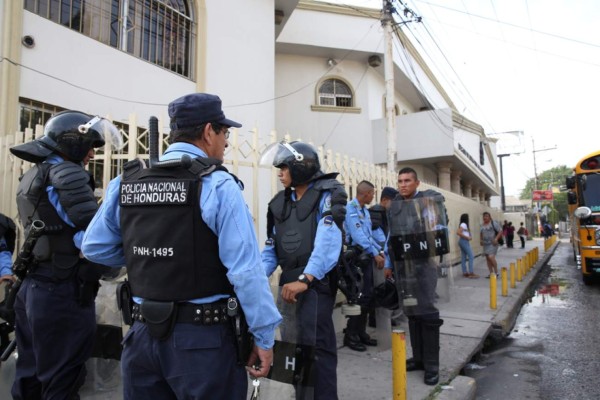 Juez dicta medidas sustitutivas para 15 miembros del MEU