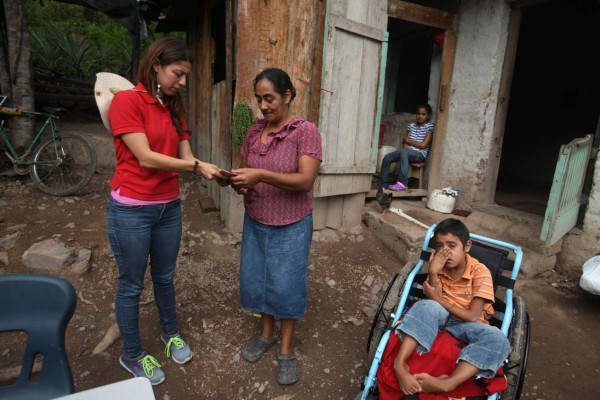 Recorrido de solidaridad en comunidades de Talanga y Cedros