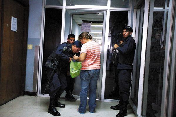 Inestable salud de presunto implicado en crimen de hijo de Ramírez del Cid