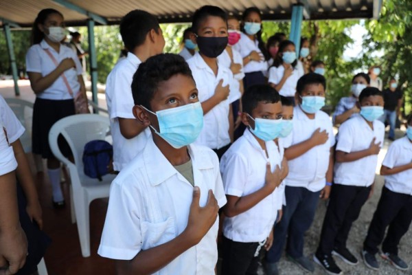 Conmemoran en la isla Conejo el 179 aniversario del fallecimiento de Francisco Morazán (FOTOS)
