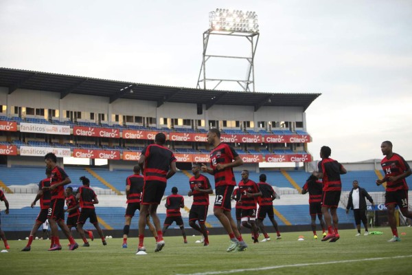 Honduras: A reencontrar la ruta con Milo, Boniek y Roger