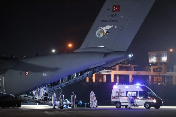 FOTOS: Crece el pánico en China ante brote de coronavirus; ya son 304 los muertos