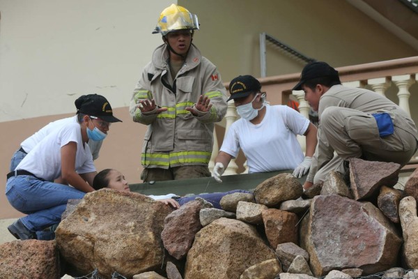 Pequeños entregados al servicio de la Patria y el auxilio de los capitalinos