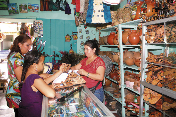 Artesanos del sur sueñan con exportar sus productos