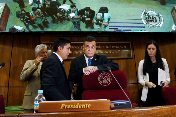 Avanza ley de reelección en Paraguay pese a resistencia opositora