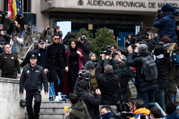 FOTOS: Georgina Rodríguez y Cristiano Ronaldo causan furor en España tras acudir a juicio por fraude fiscal