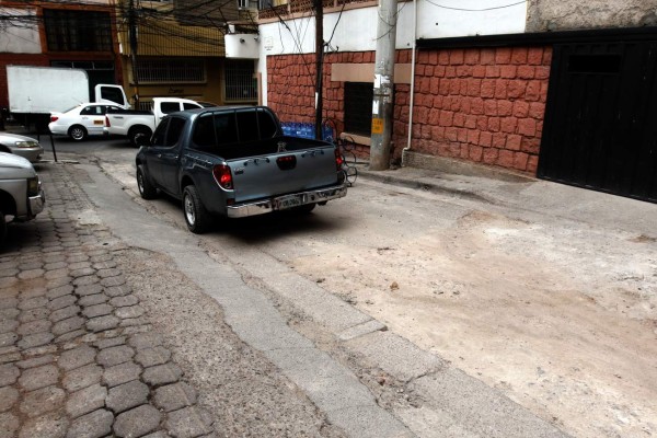 Centro de Tegucigalpa está lleno de baches y sin atractivo al turismo