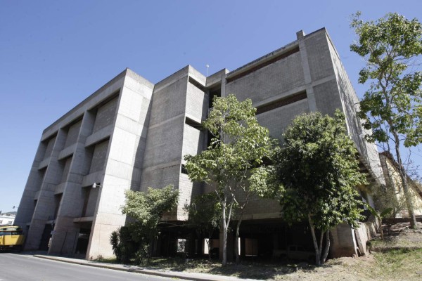 Honduras: En el olvido monumentos y edificaciones históricas de la capital