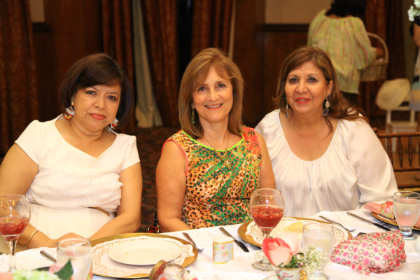 Alegre bienvenida para Olivia