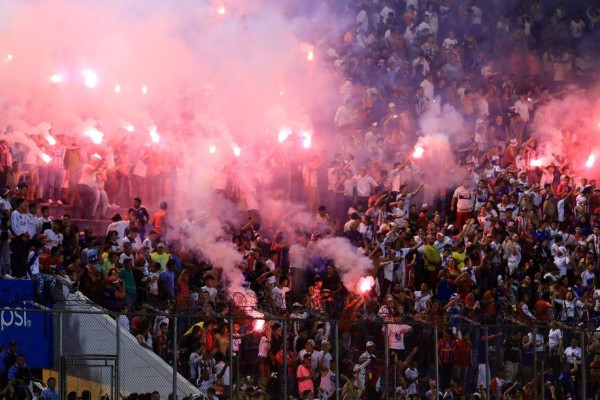 Fuad dice que la afición de Olimpia va en decandencia... ¿vos qué opinás?