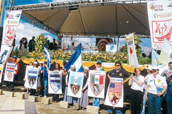 Católicos del mundo abarrotan Danlí para honrar a Virgen María