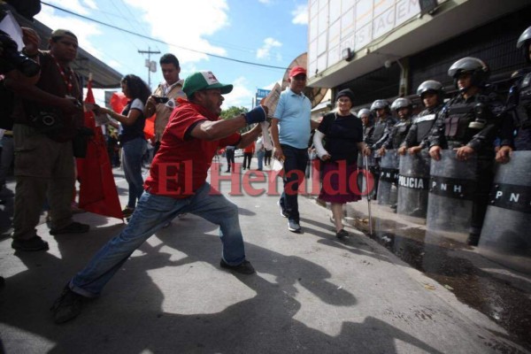 Las imágenes que no vio de la masiva marcha de la Alianza de Oposición&nbsp;&nbsp;