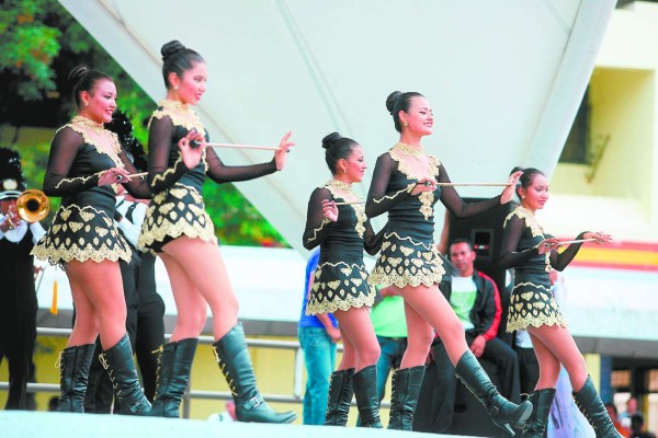 A vibrar en el carnaval con sabor a identidad local
