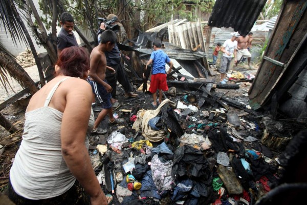 En la calle queda mujer con sus 5 hijos