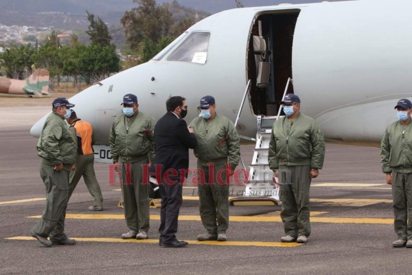 La llegada de las primeras vacunas contra el covid-19 a Honduras en fotos