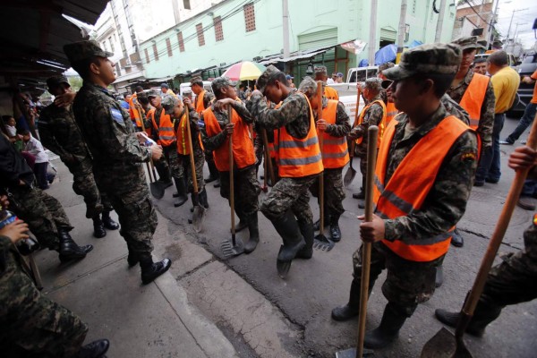 Intenso operativo de limpieza