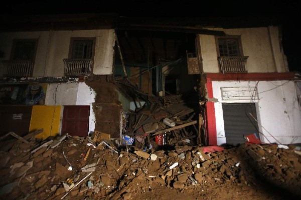 Chile: bonos de 1,460 y 290 dólares para afectados por terremoto y tsunami