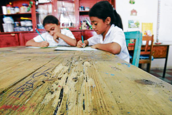 Calamidad escolar mantiene en riesgo a 1,000 estudiantes