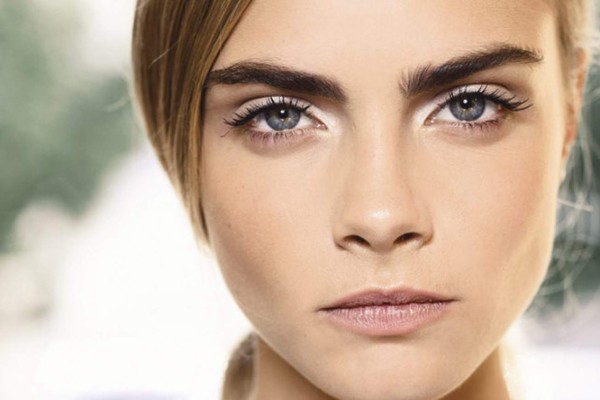 8 trucos de maquillaje para lucir 10 años más joven