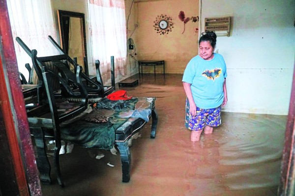 Calvario viven afectados por inundaciones provocadas por Eta en región norte