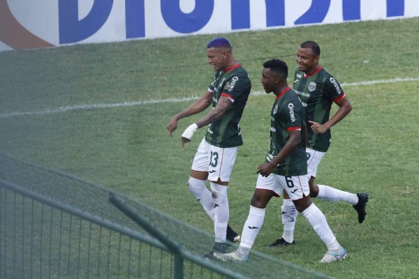 Aficionados del Yankel Rosenthal disfrutaron el festín de goles de Marathón contra Lobos UPNFM