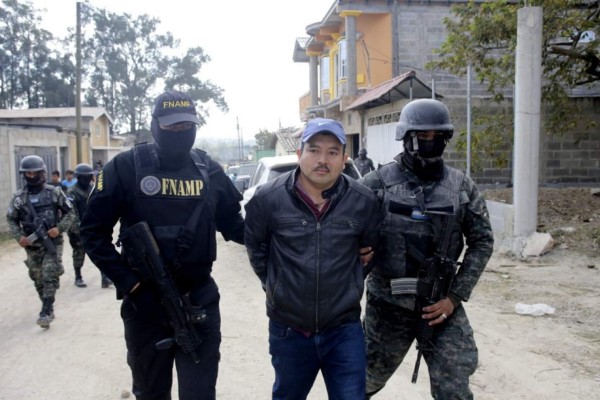 Armas, fajos de billetes y drogas: los decomisos a banda 'El Cosme'