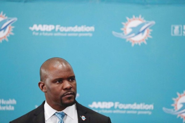 FOTOS: Así se oficializó la contratación del hondureño Brian Flores en los Miami Dolphins
