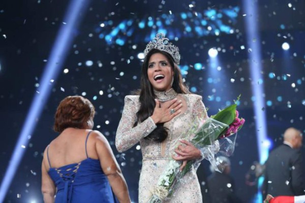 Wikipedia llama 'fea' a Francisca Lachapel