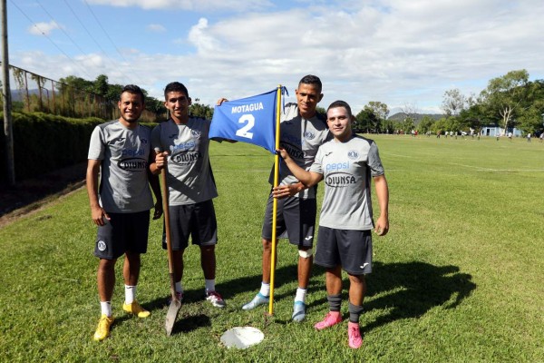 En Motagua decidieron cambiar la pelota por palas y piochas