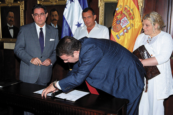 España apoyará investigación en Honduras