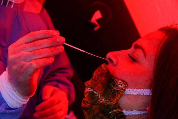 Honduras tiene déficit del 75% en aplicación de pruebas PCR para detectar Covid-19