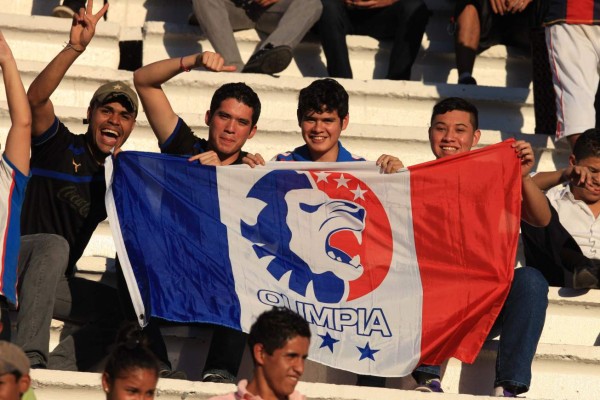 Locura total por el león en el Nacional