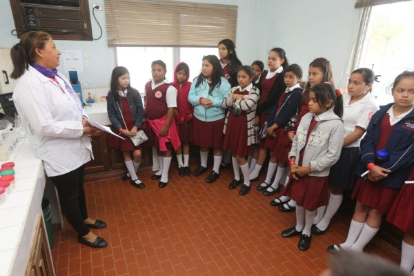 Protectores del ambiente conocen sobre el proceso de potabilización del agua