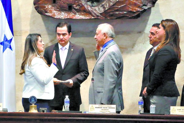 Amenazan con expulsar a 8 diputados de Libre