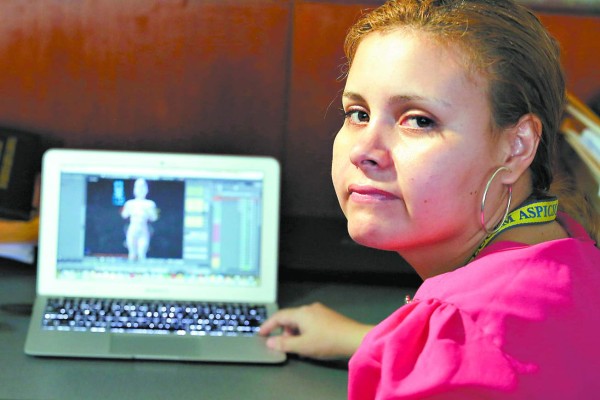 'Papá me decía que, además de muñecas, debía jugar con carritos”