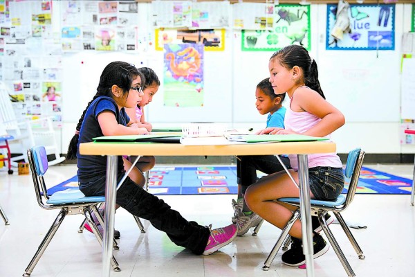 Blancos no son mayoría en escuelas