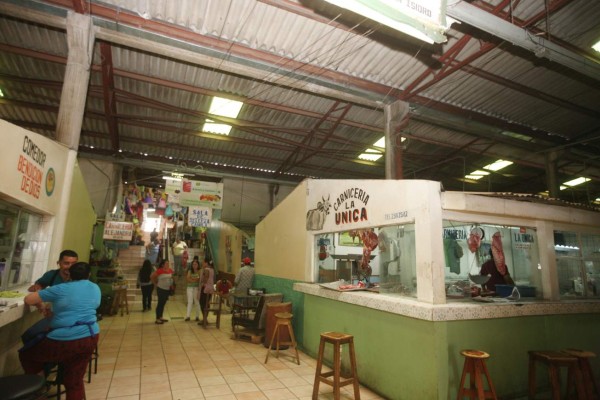 Mercados urgen de mejoras en el sistema eléctrico, techos y pisos